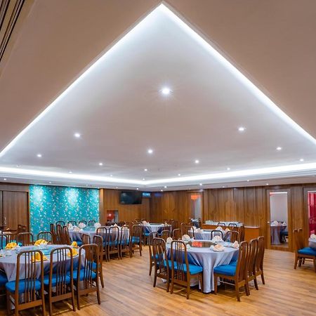 Crystal Crown Hotel Petaling Jaya Buitenkant foto