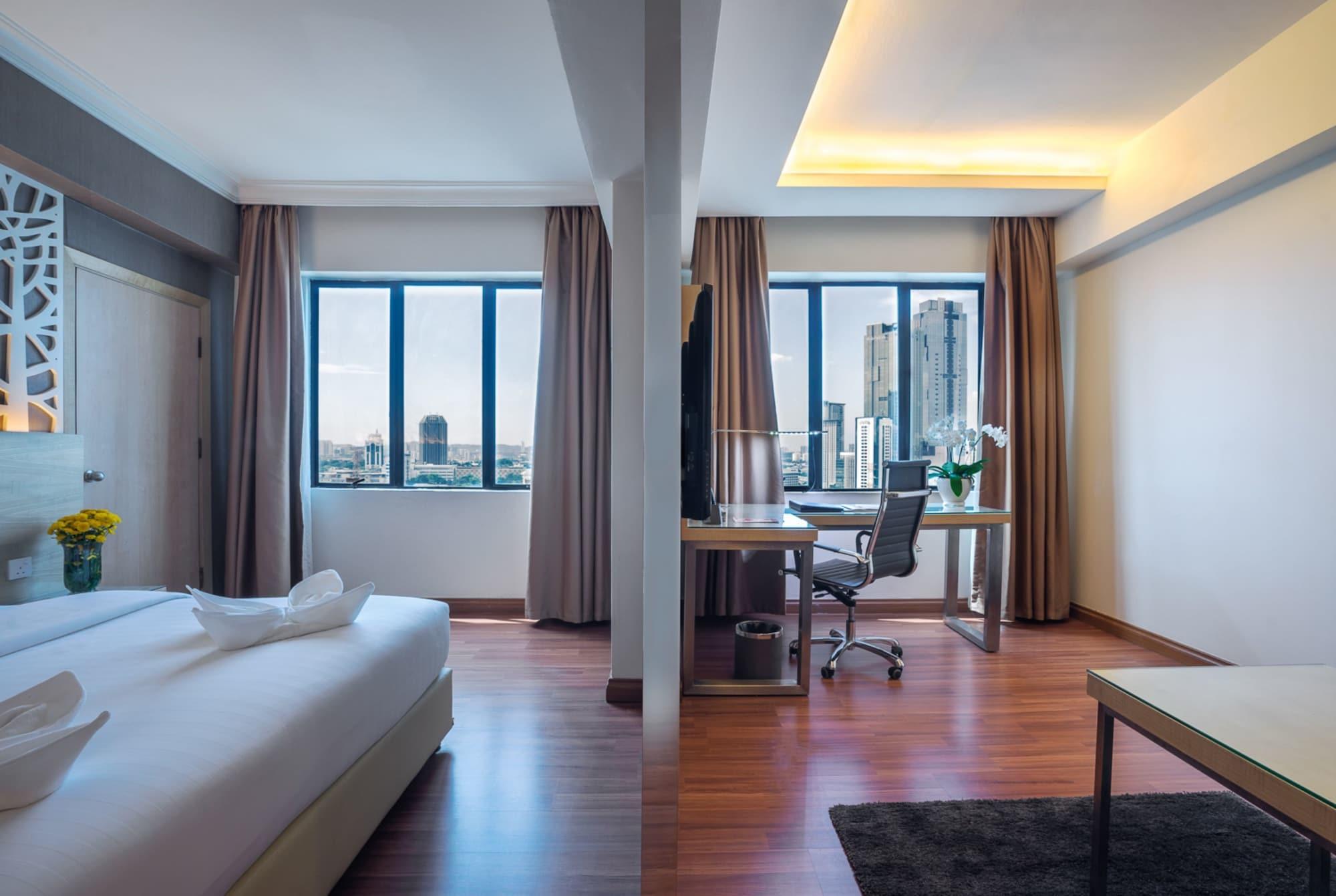 Crystal Crown Hotel Petaling Jaya Buitenkant foto