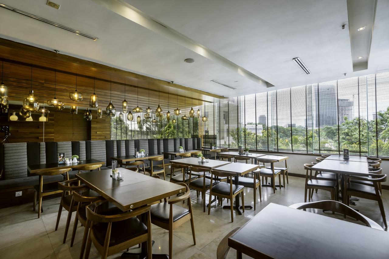 Crystal Crown Hotel Petaling Jaya Buitenkant foto