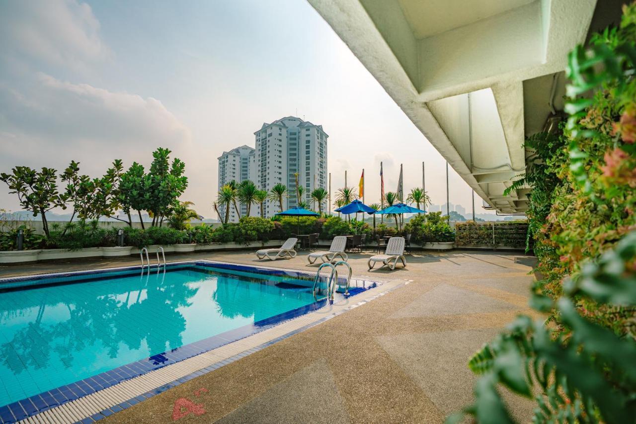 Crystal Crown Hotel Petaling Jaya Buitenkant foto