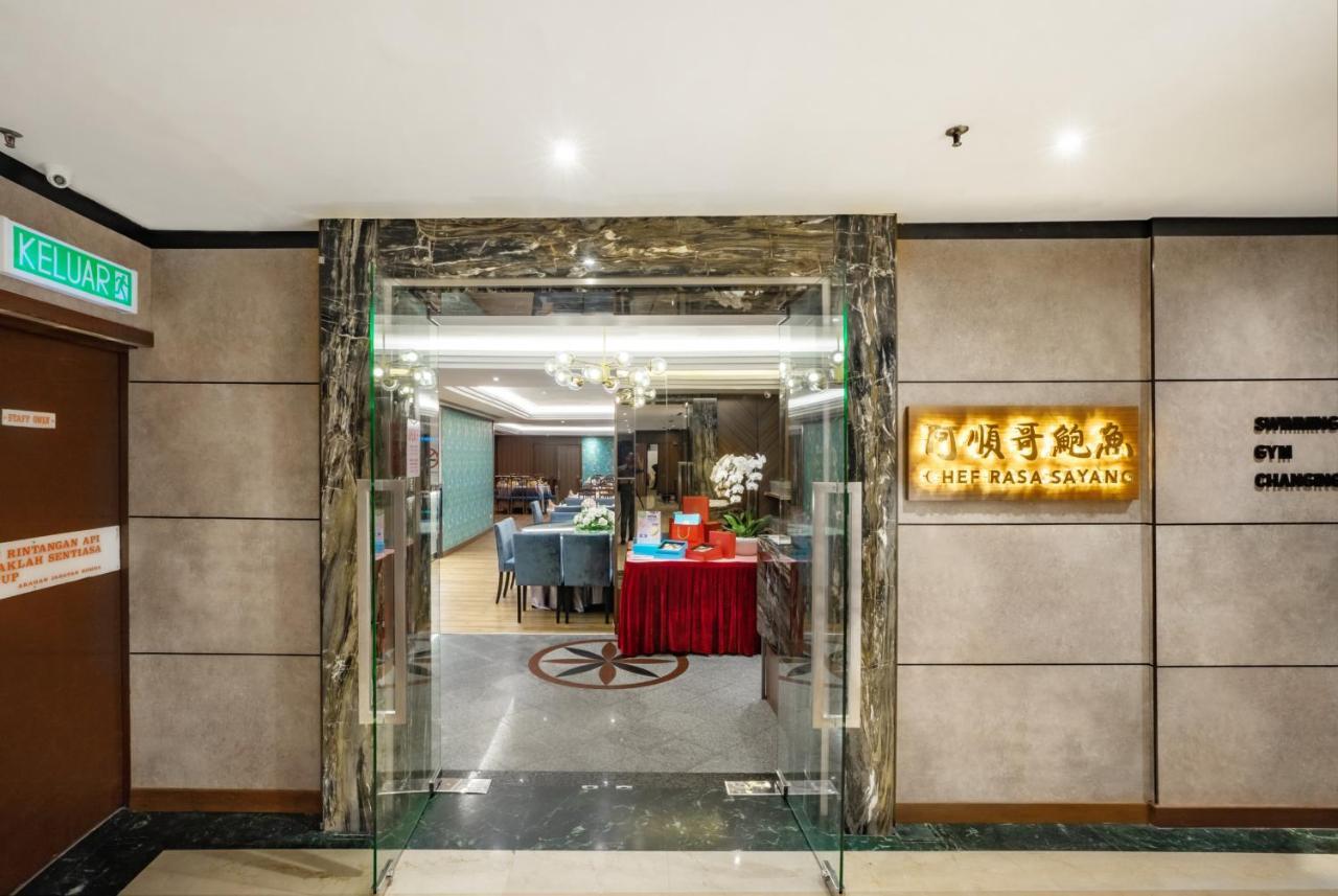 Crystal Crown Hotel Petaling Jaya Buitenkant foto